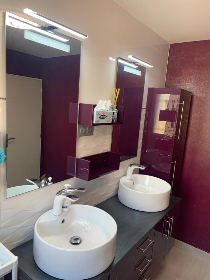 Chambre Privee/Climatisee+Tv /Petit Dejeuner Inclu/Tout Confort Nevers Exterior photo